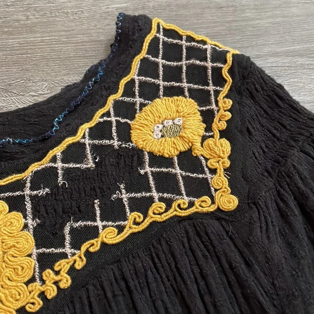 Free people, size small, black, yellow and white top - Picture 3 of 4